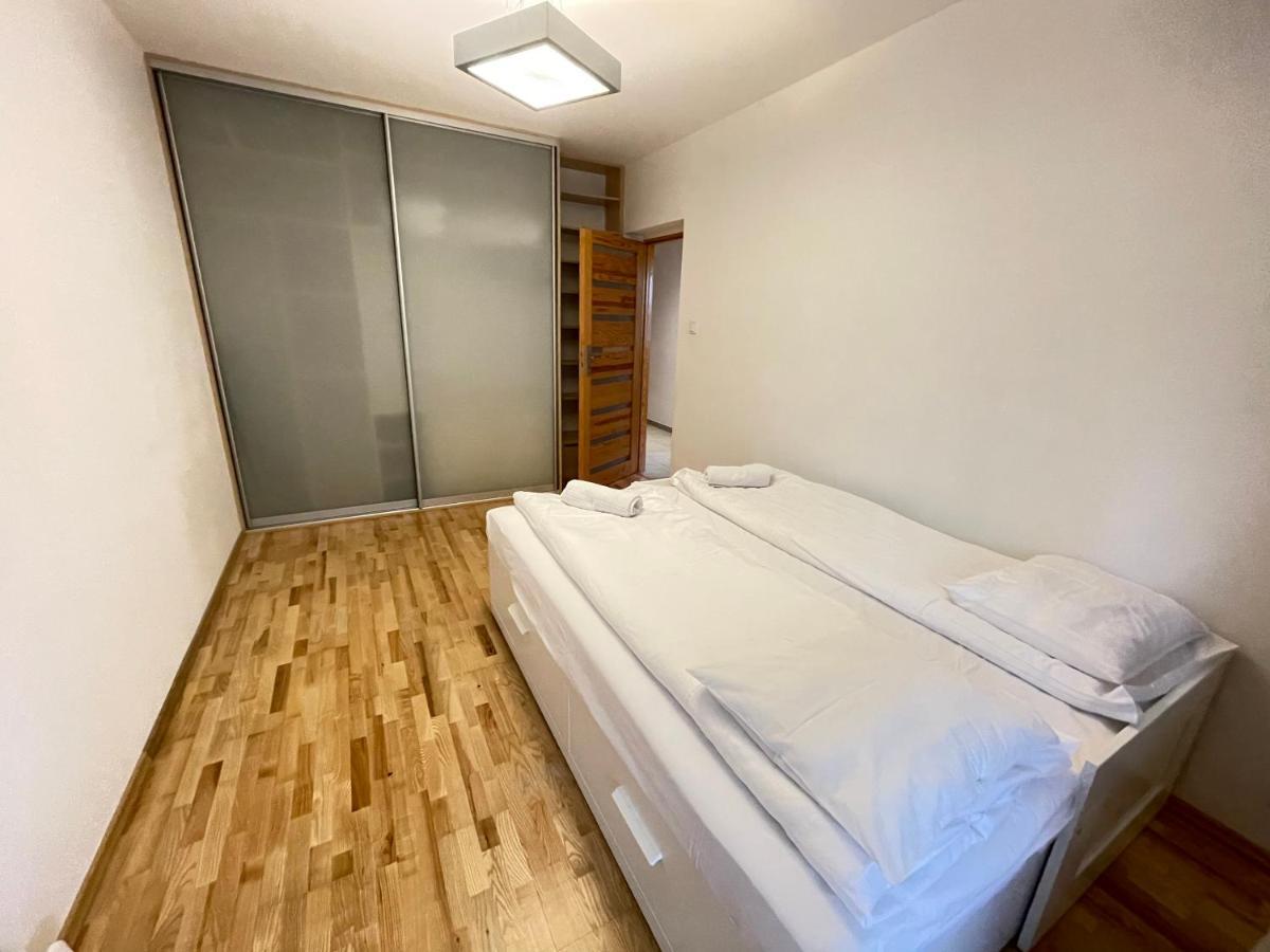 Apartament Park Zakrzowek Apartment Krakow Bagian luar foto
