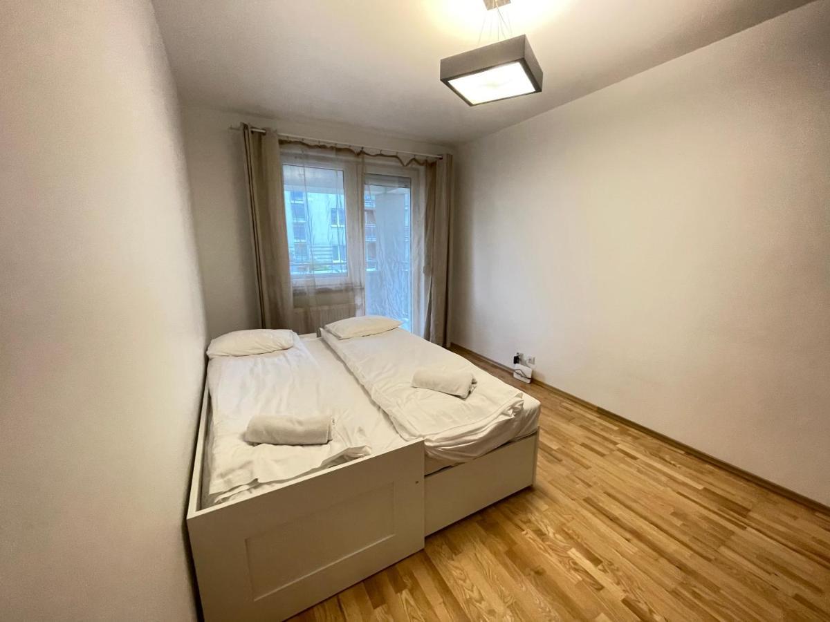 Apartament Park Zakrzowek Apartment Krakow Bagian luar foto